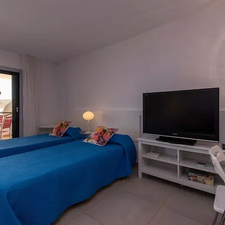 Apartment San Marino 28 - *