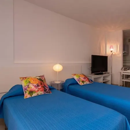 Apartment San Marino 28 - *