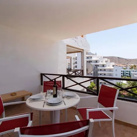 San Marino 28 - * Los Cristianos (Tenerife)