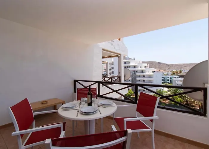 San Marino 28 - * Los Cristianos (Tenerife)